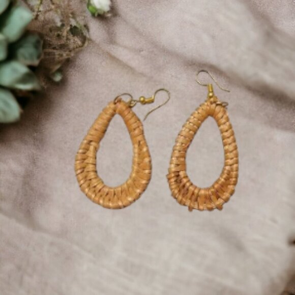 Wooden Bracelet and Earrings Set with Brass Spacers New - Picture 3 of 3